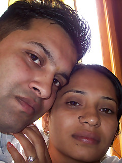 couple honeymoon  pics